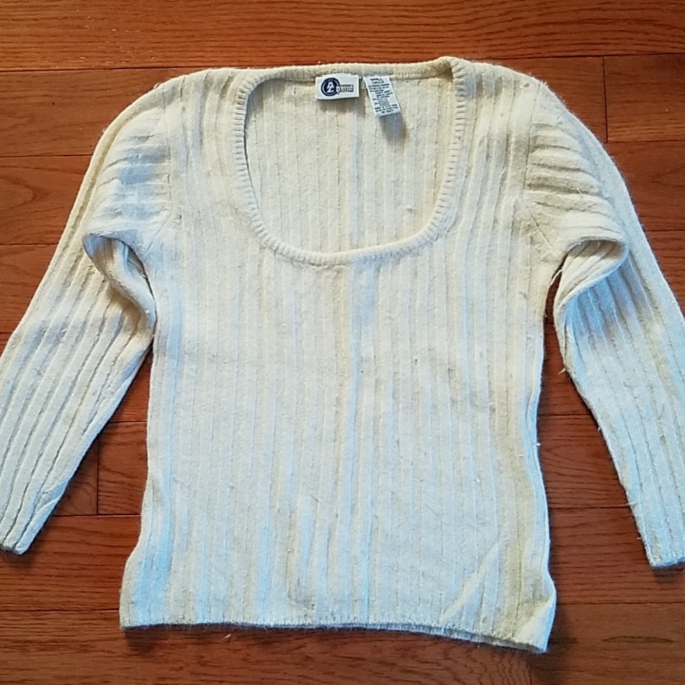 🌻 3 FOR 19! Scoop Neck Sweater